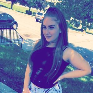 Meet your Posher, Crystal